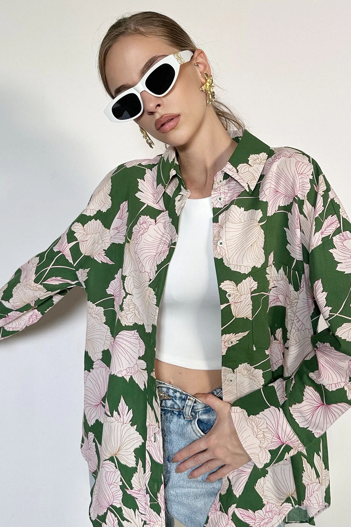 Çiçek Desenli Yeşil Gömlek