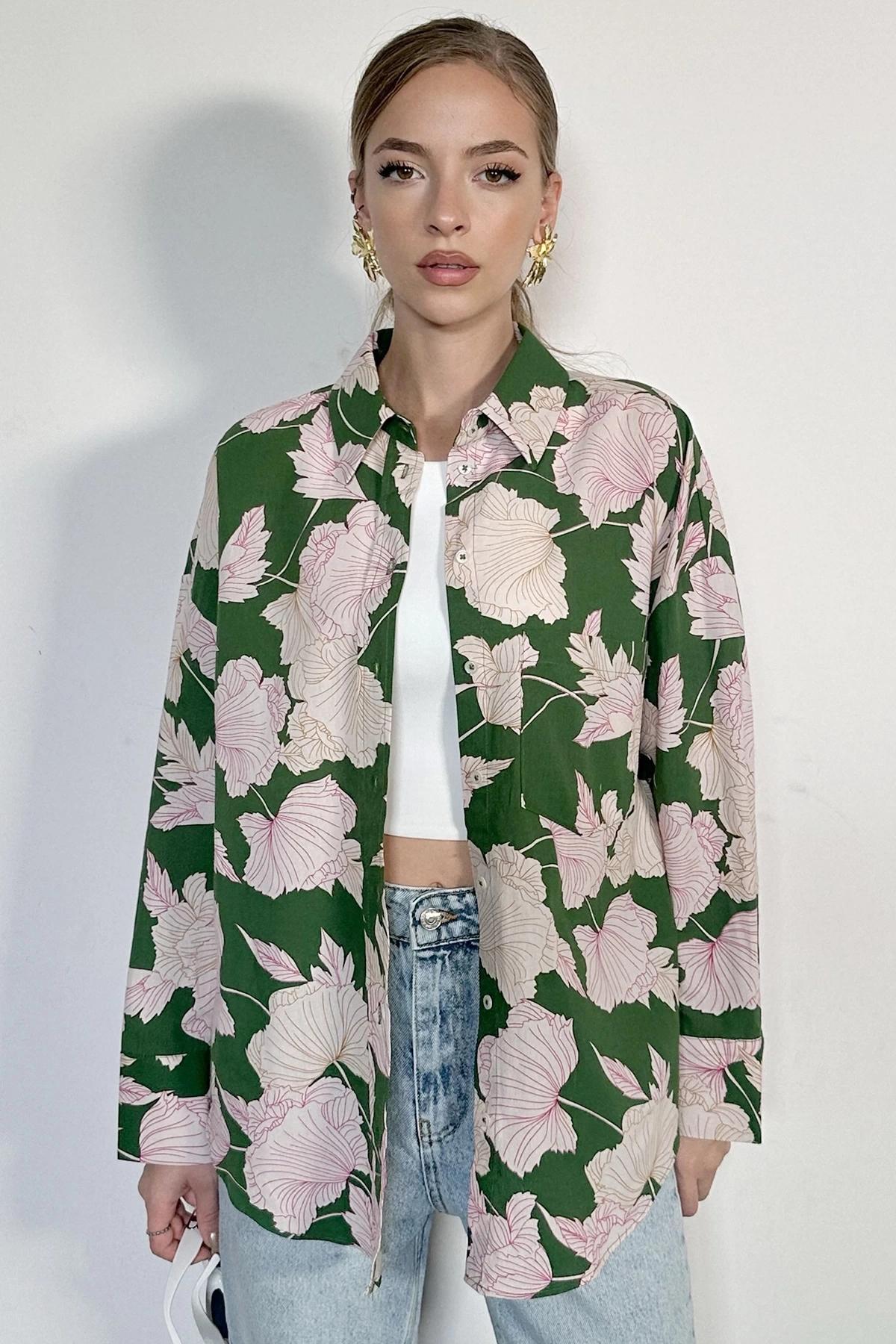 Çiçek Desenli Yeşil Gömlek