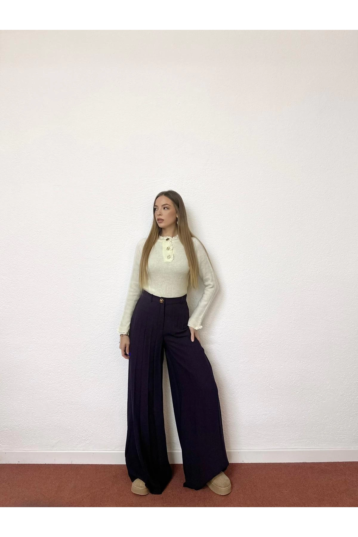 Düğme Detaylı Geniş Paça Mürdüm Pantolon