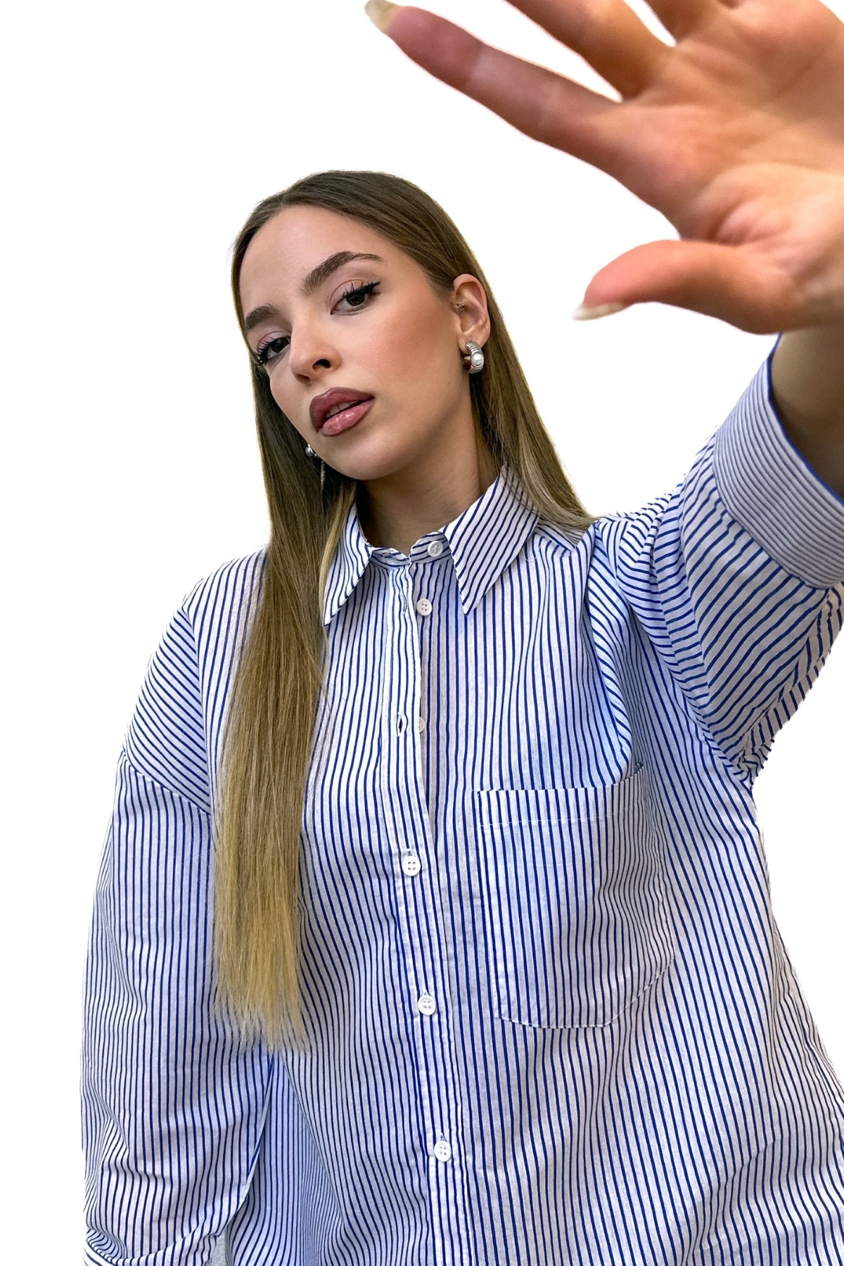 İnce Çizgili Gömlek