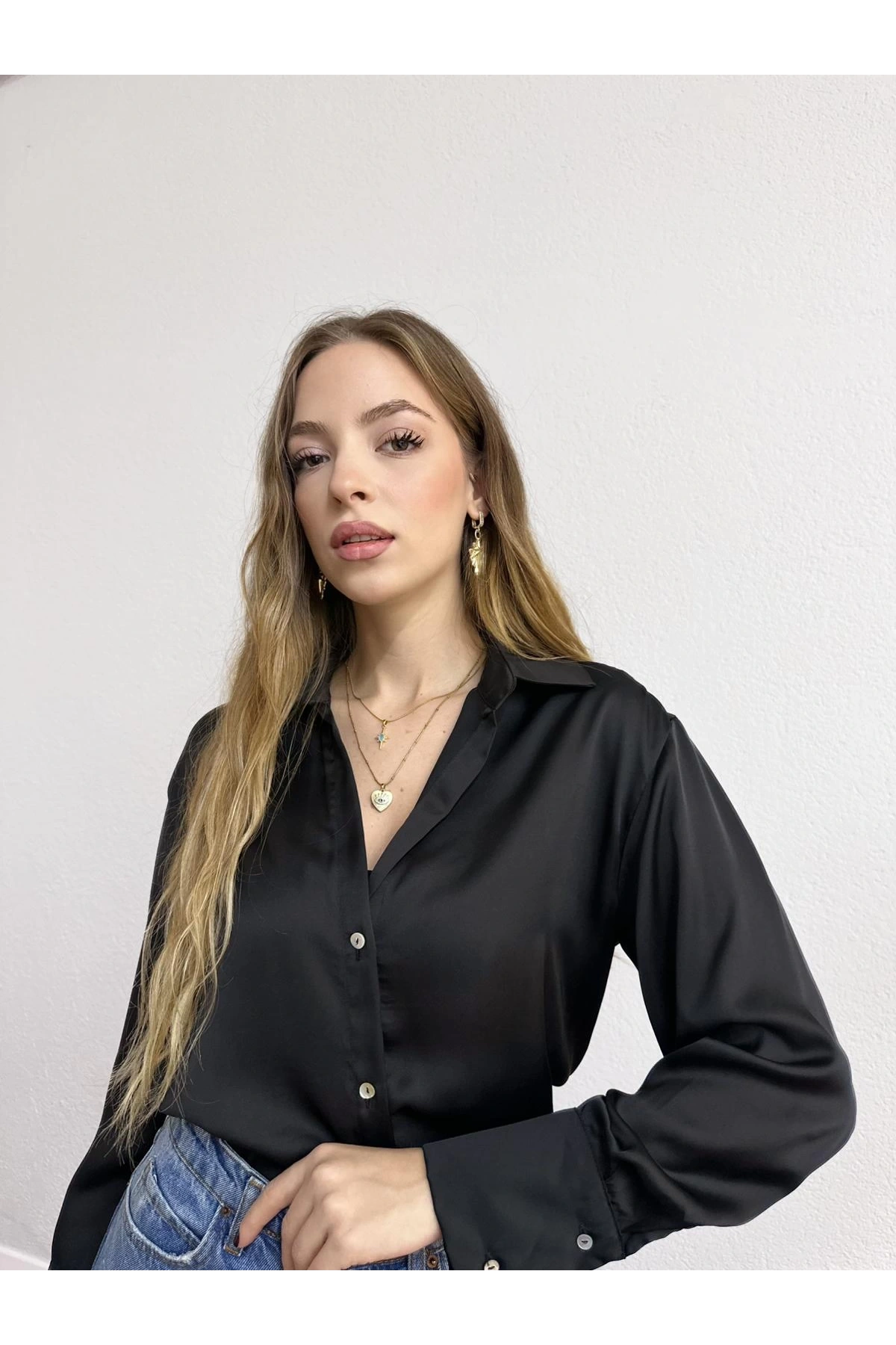 İnce Saten Gömlek