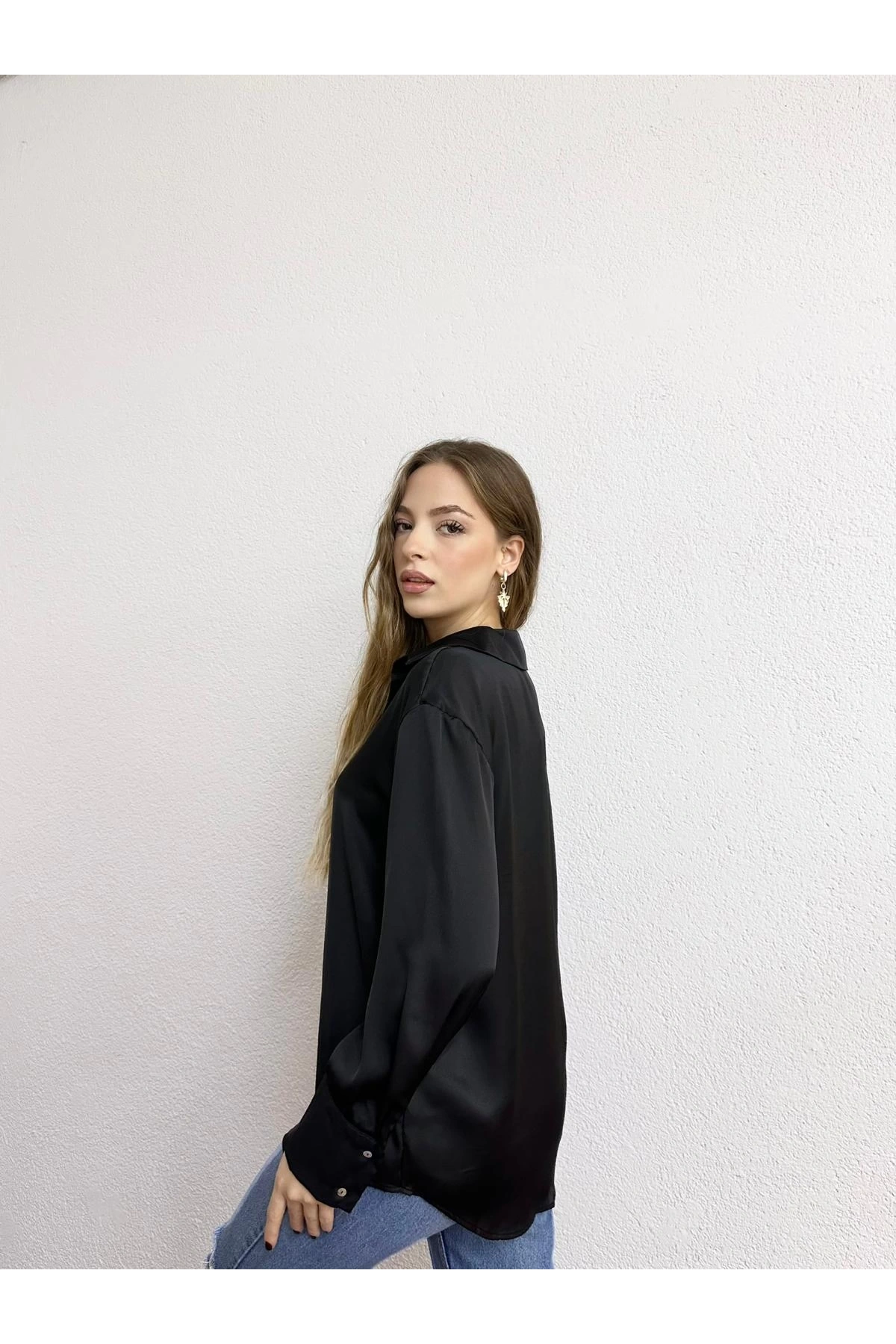 İnce Saten Gömlek