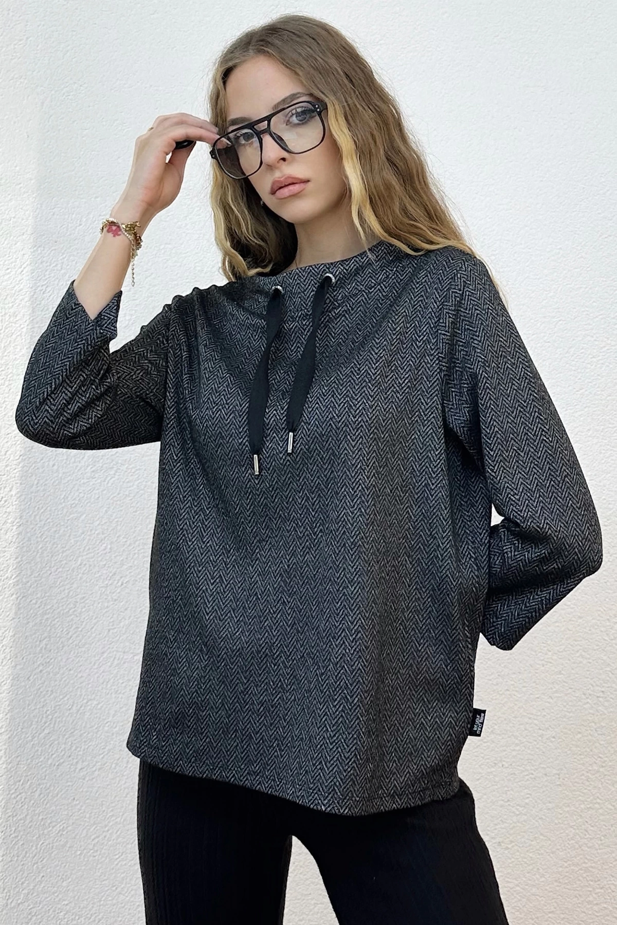 Kayık Yaka Kordonlu Fakir Kol Sweatshirt