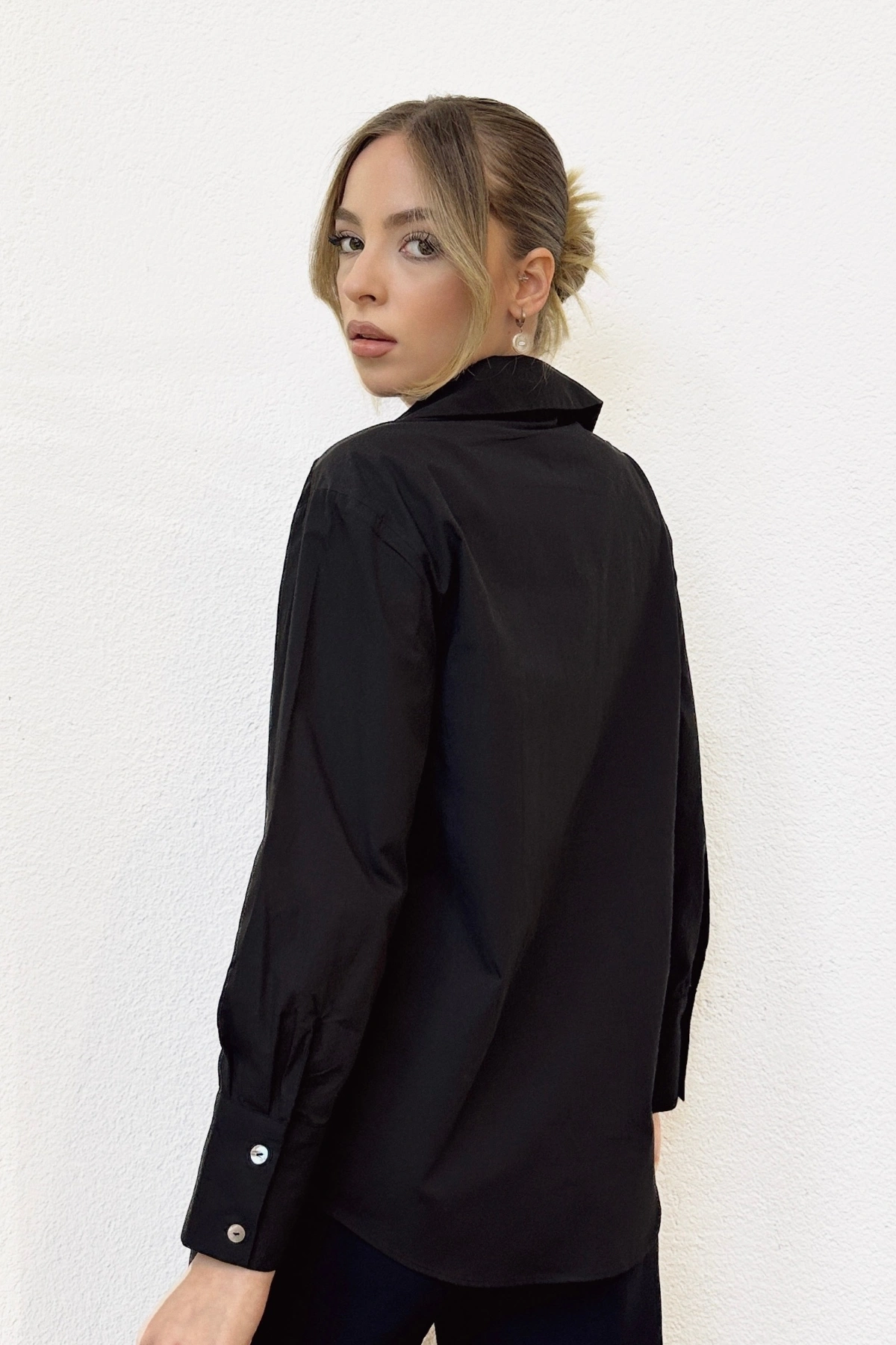 Keten Karışımlı Oversize Siyah Gömlek