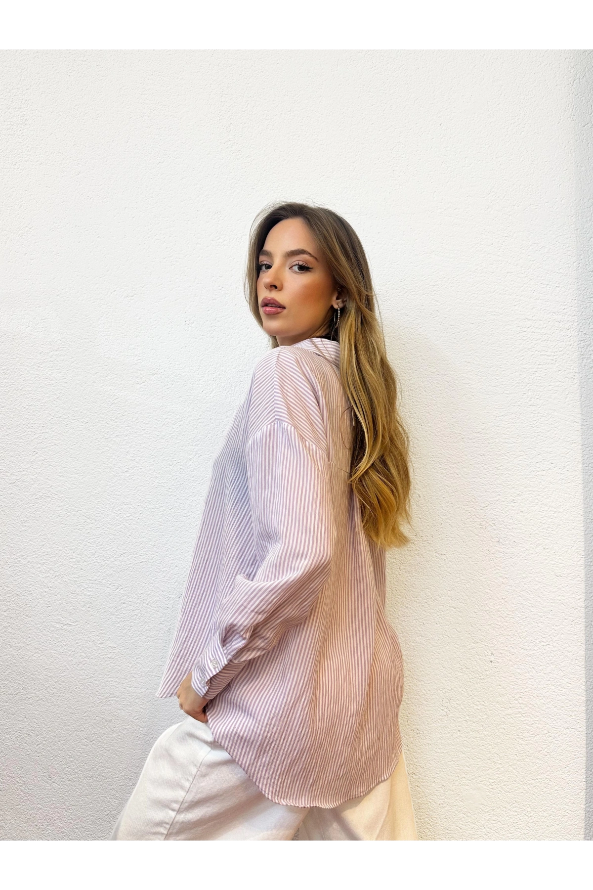 Lila Çizgili Gömlek