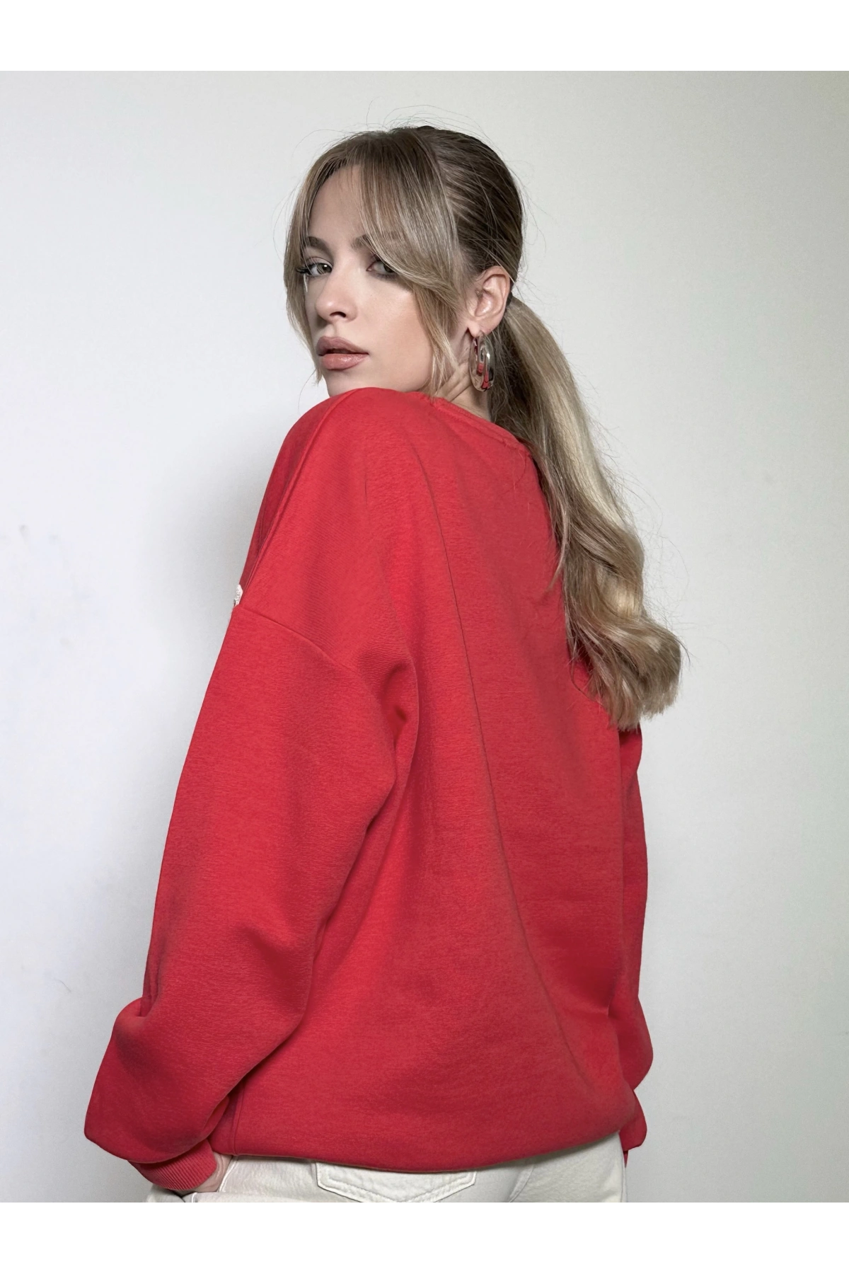 Önü Yazılı Bisiklet Yaka Kırmızı Geniş Kesim Sweatshirt