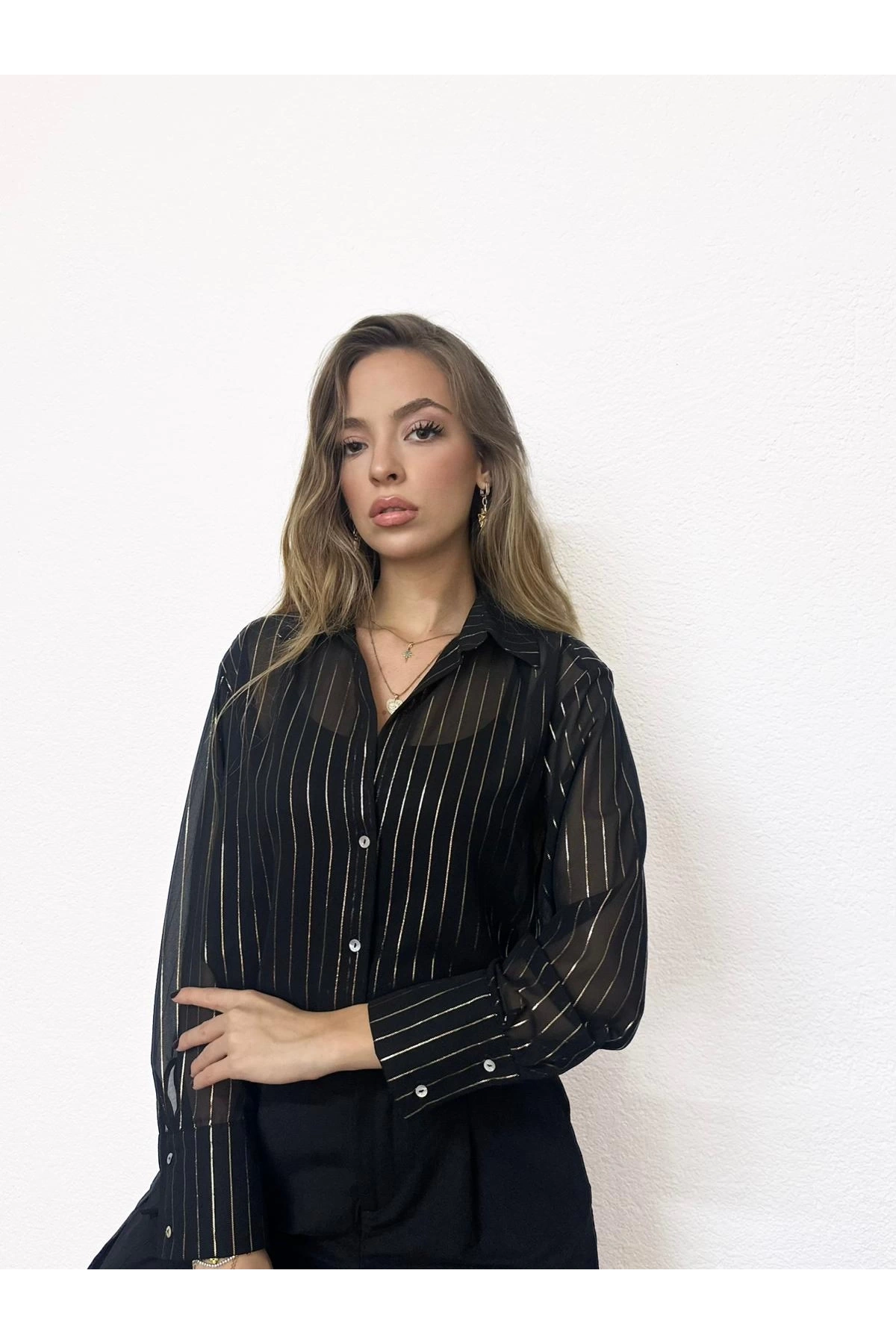 Sim Detaylı Şifon Gömlek