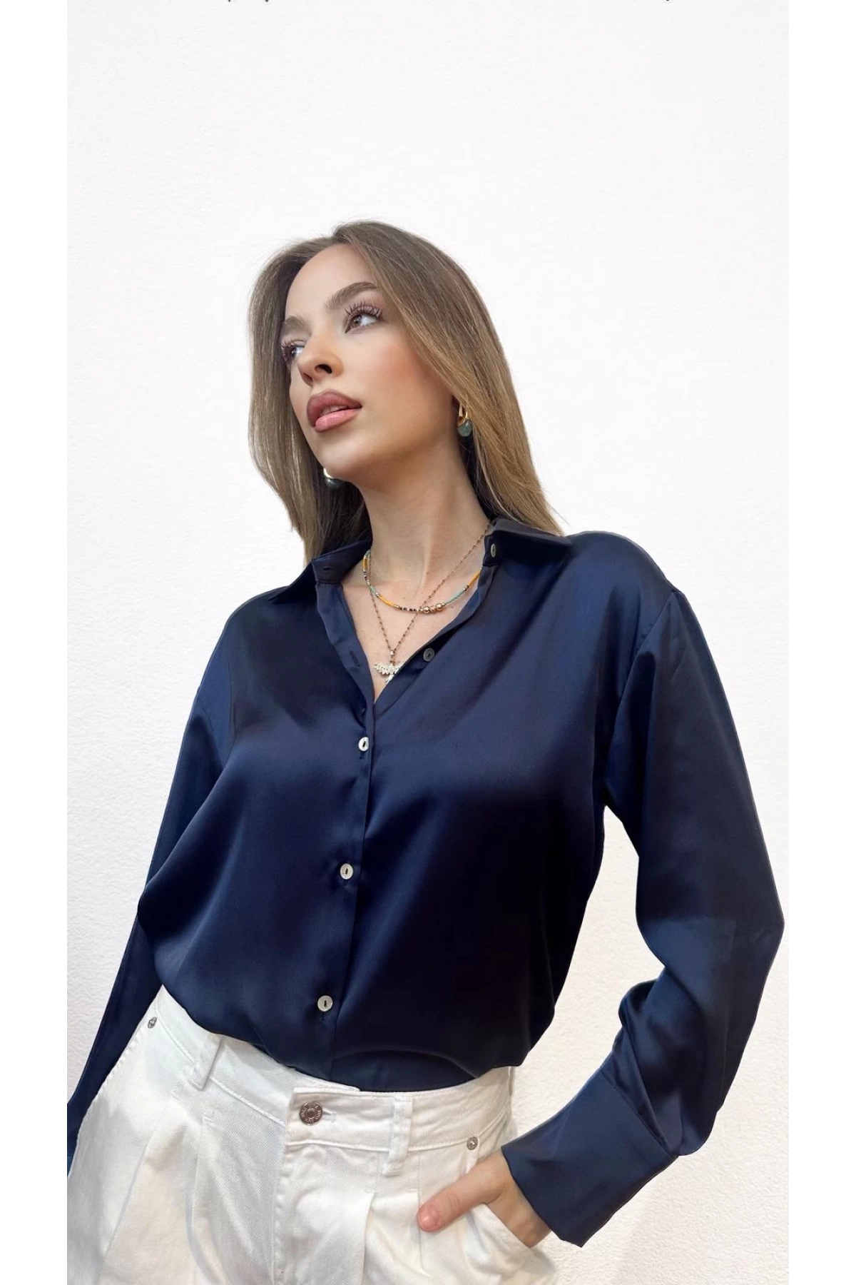 V Yaka Basic Saten Lacivert Gömlek