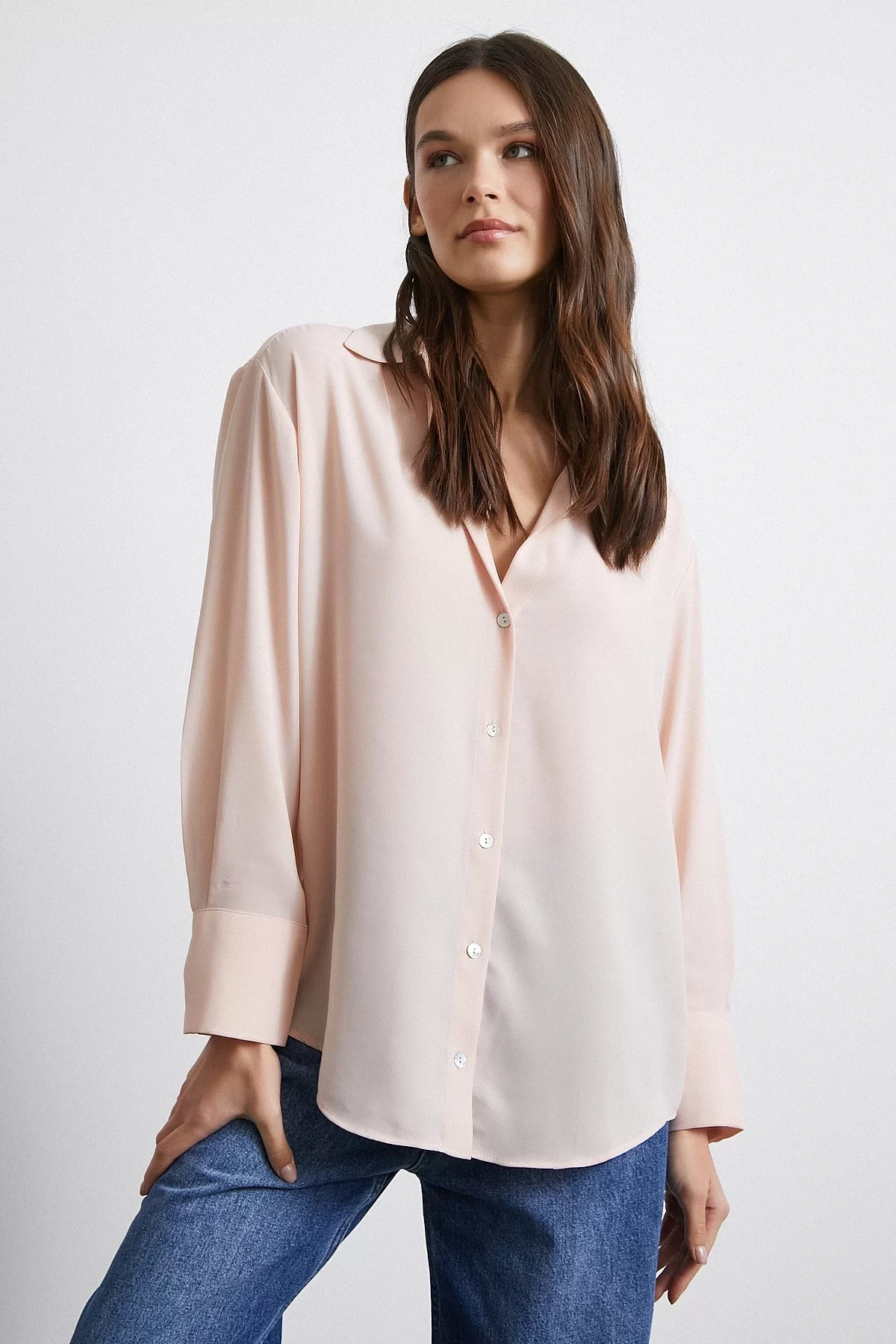 V Yaka Şifon Pudra Gömlek