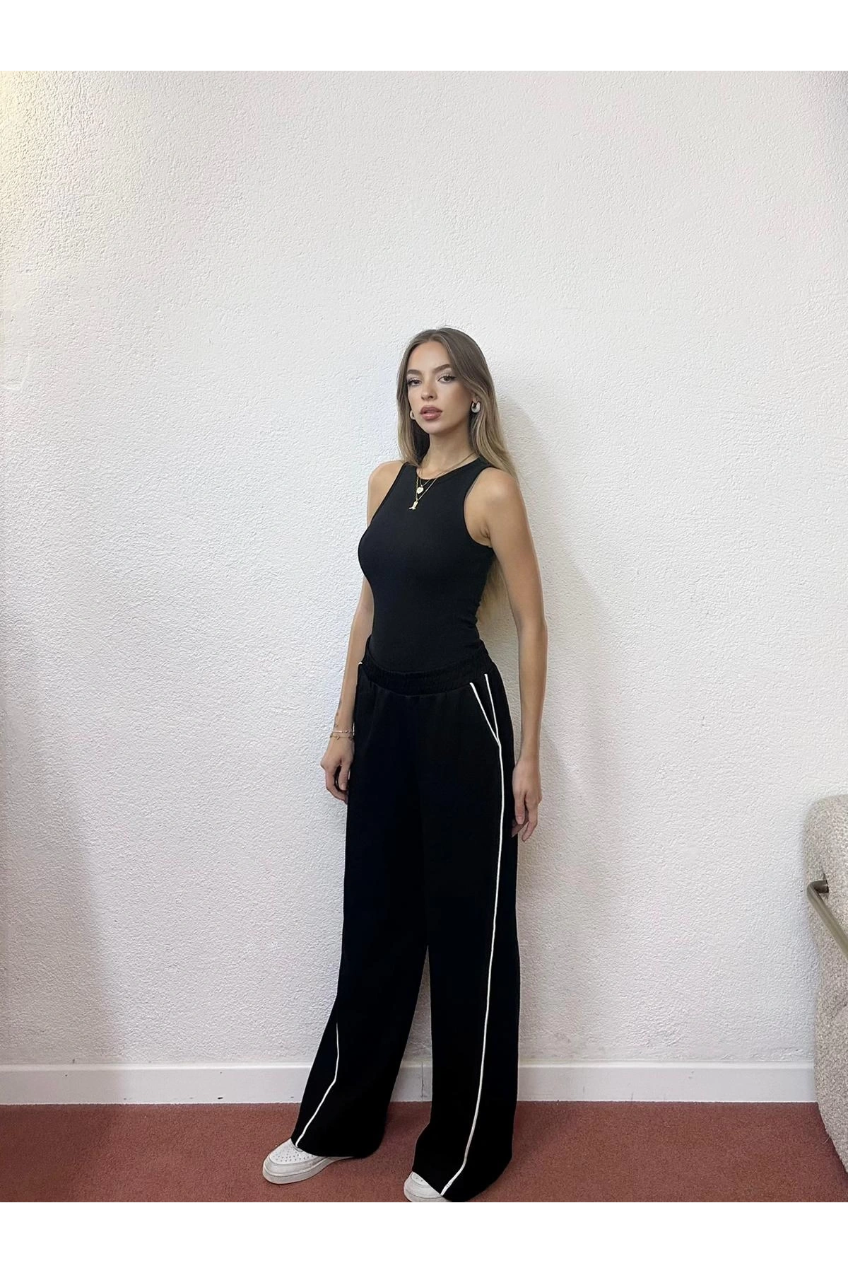 Yan Şeritli Jogger Siyah Pantolon
