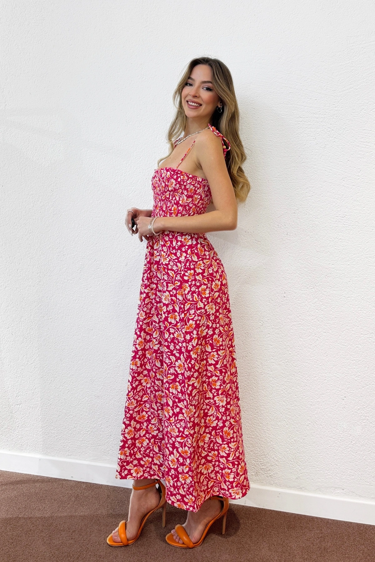 Çiçek Desenli Elbise