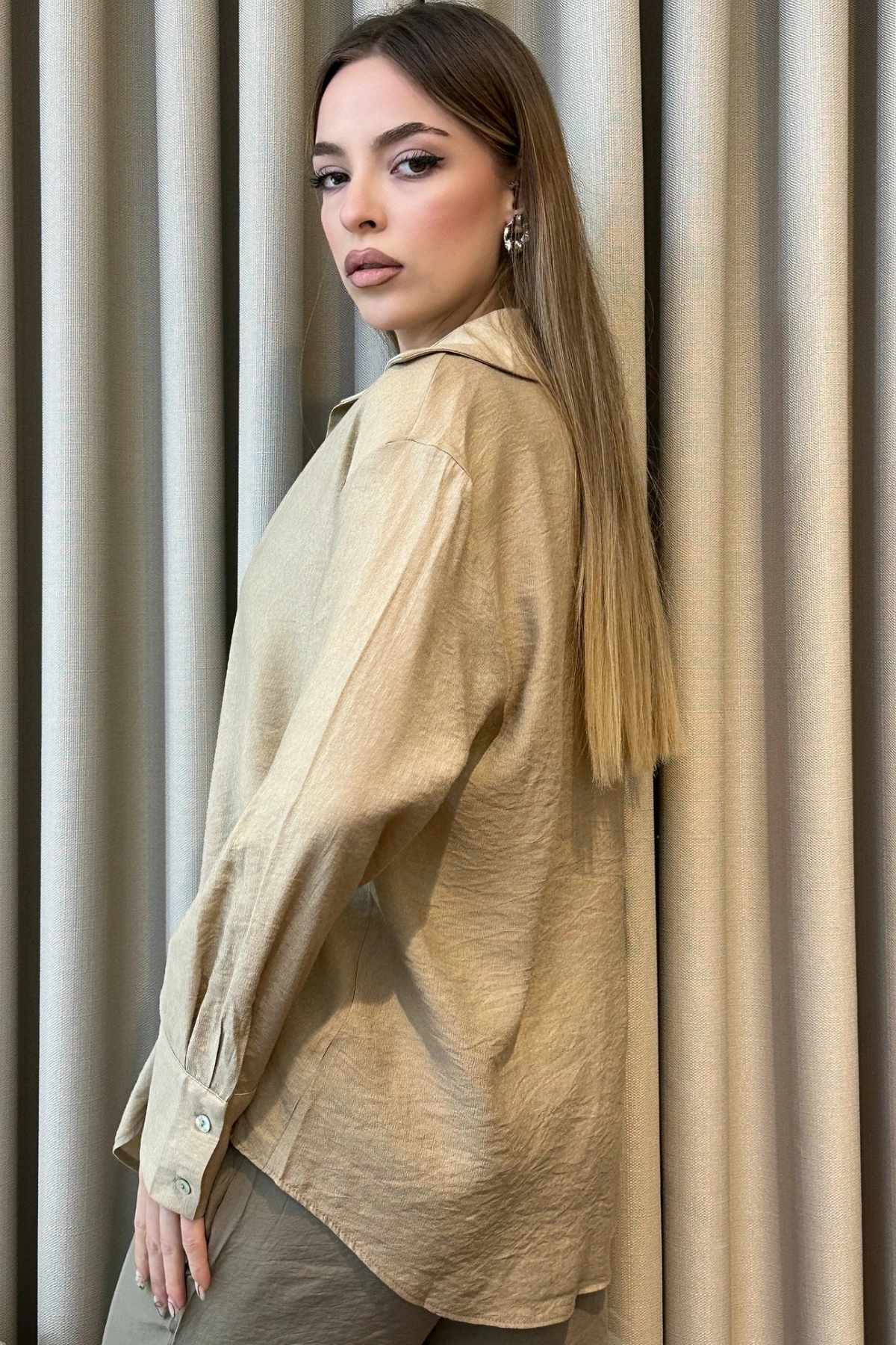 Kraşlı Saten Gömlek