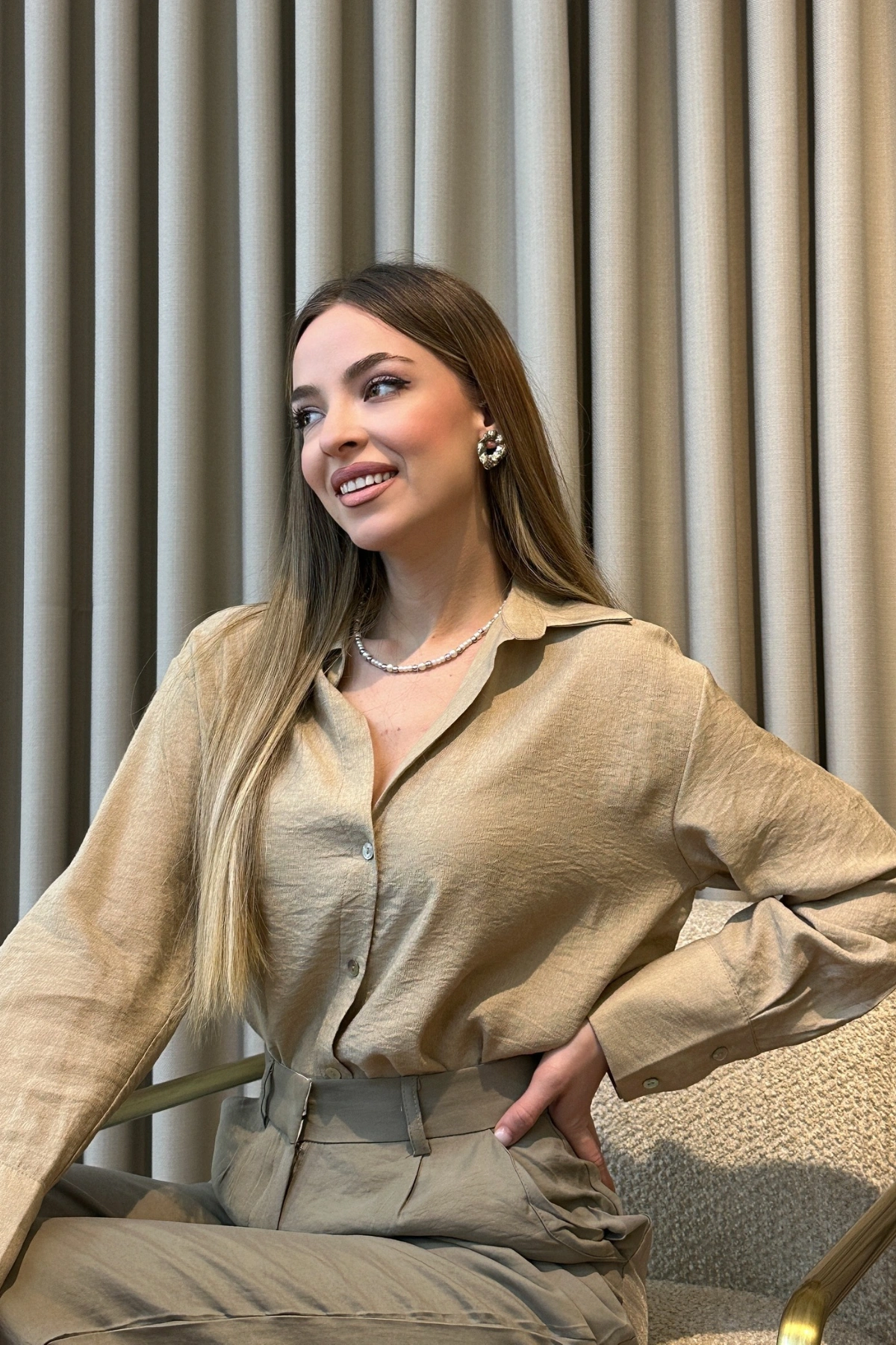 Kraşlı Saten Gömlek