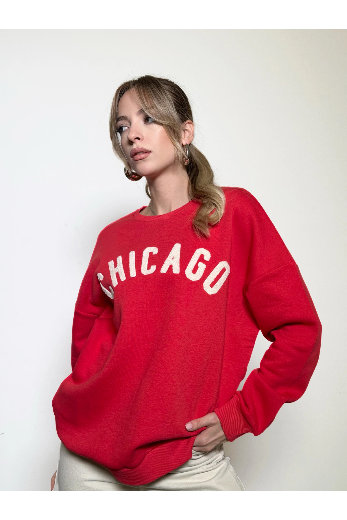 Önü Yazılı Bisiklet Yaka Kırmızı Geniş Kesim Sweatshirt