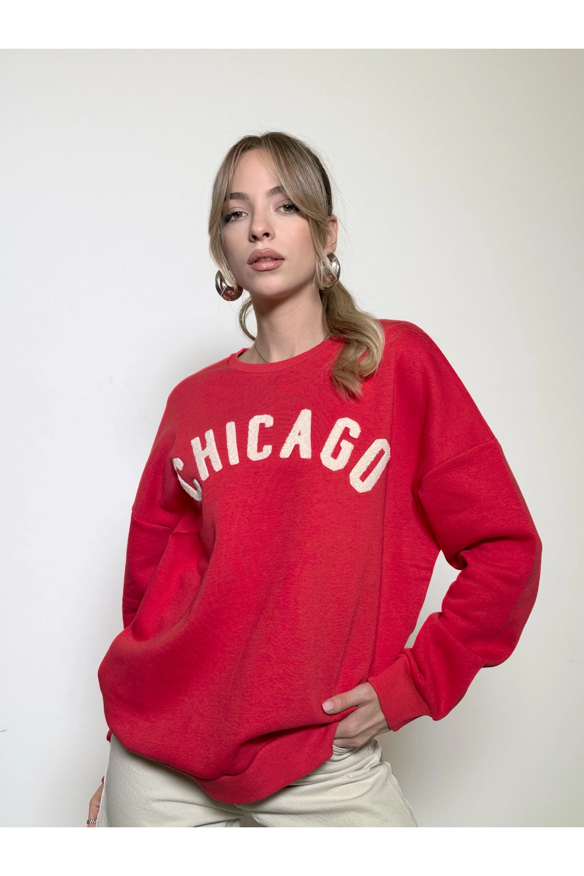 Önü Yazılı Bisiklet Yaka Kırmızı Geniş Kesim Sweatshirt