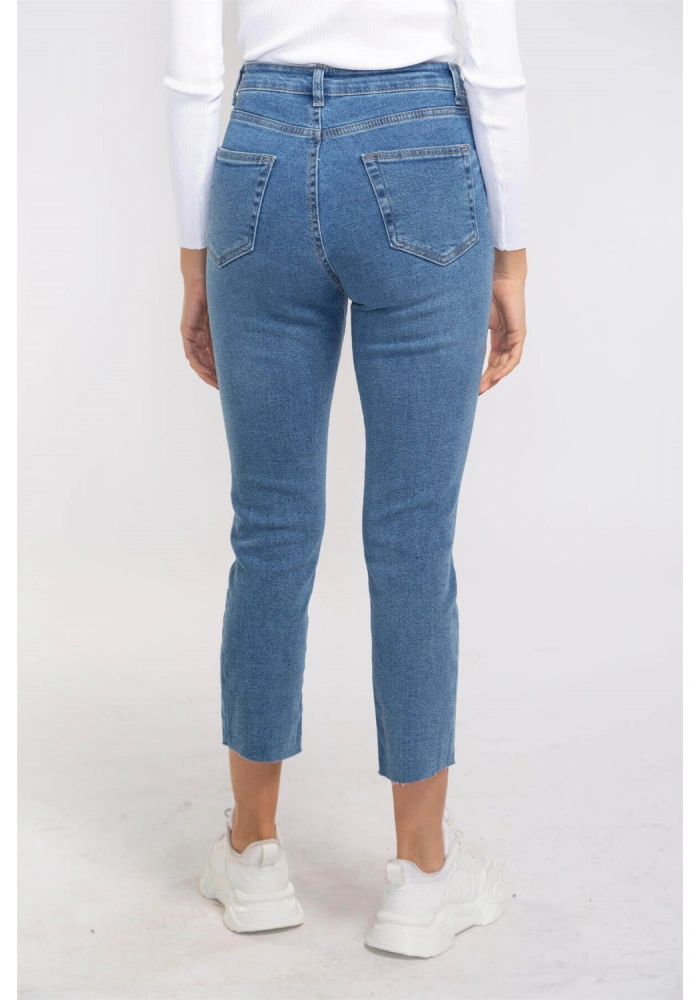 Düğme Detaylı Kesik Paça Slim Fit Jean-MAVİ