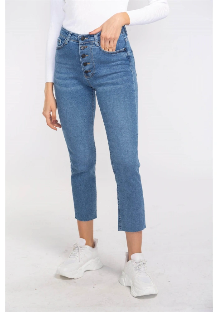 Düğme Detaylı Kesik Paça Slim Fit Jean-MAVİ