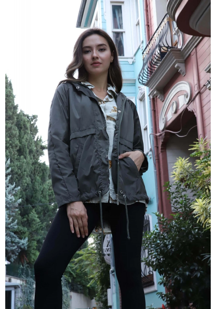 Kapüşonlu Kordonlu Yağmurluk - HAKİ