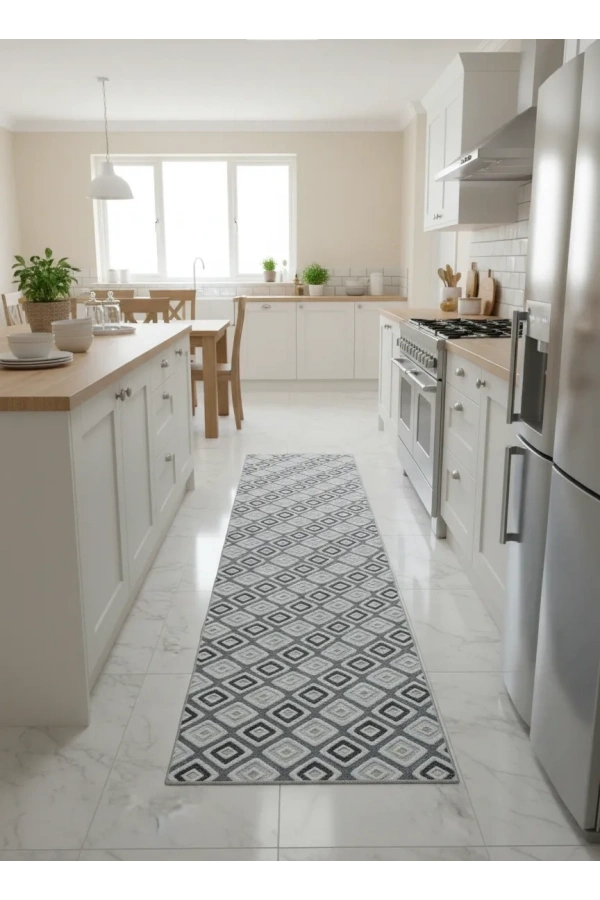 Sarar Klasik Eşkenar Dörtgen Siyah Gri-Siyah Jel Taban Kaymaz Halı