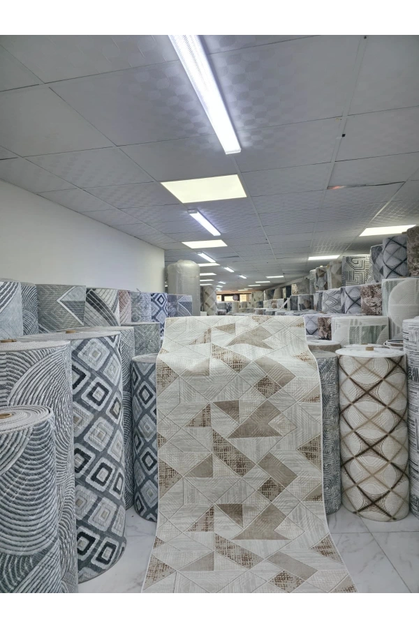 Dinarsu D013 Bej Halı | Üçgen Patchwork Geometrik Modern Halı