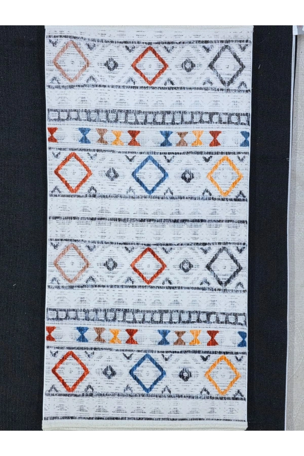 Bellino 4764 Beyaz Turuncu Madalyonlu Vintage Halı 80x150