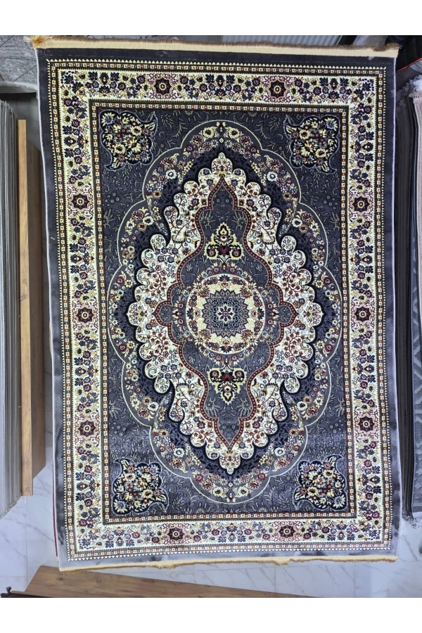 Hereke Klasik 8356C Koyu Gri Altın Madalyonlu Halı 160x230