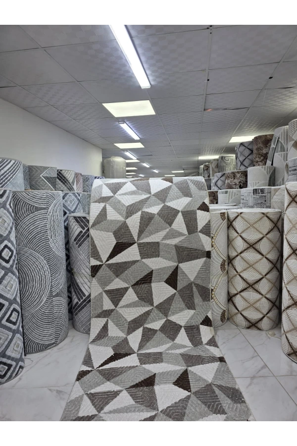 Sarar Lüx Gri Kahve Kristal Üçgen Halı