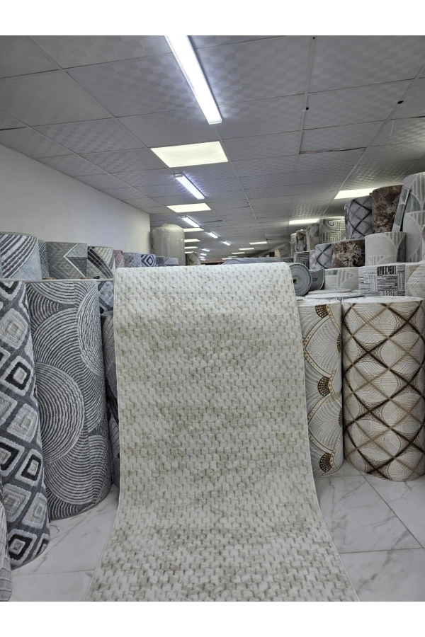 Aksu Krem Beyaz İri Petek Kabartmalı Halı