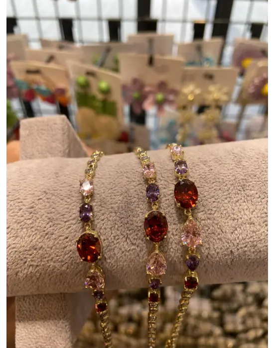 Kırmızı ve Mor Taşlı Altın Renk Oval Su Yolu Bileklik