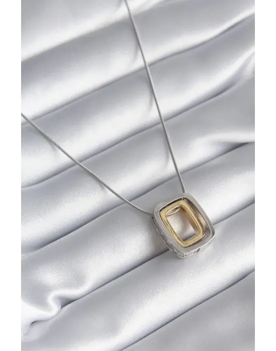  Altın Gümüş  Kare Model Zirkon Taş Detay  Çelik Kolye