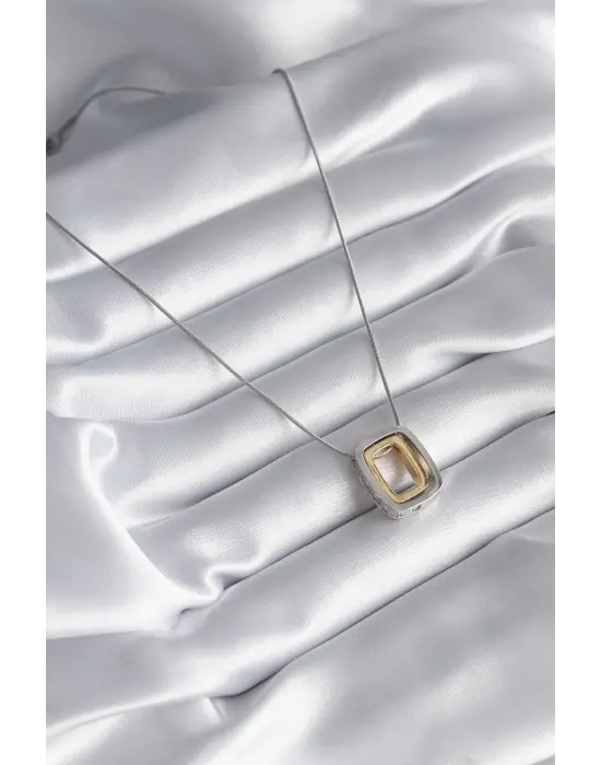  Altın Gümüş  Kare Model Zirkon Taş Detay  Çelik Kolye