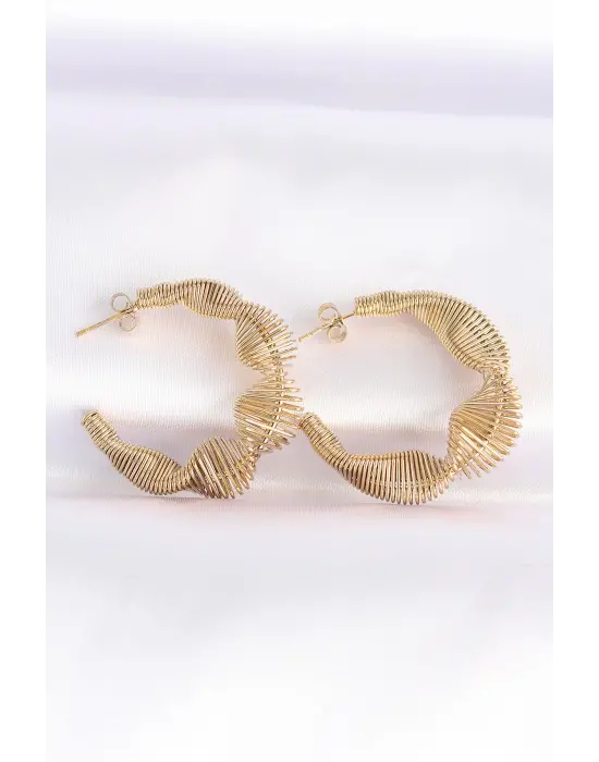   Altın Asimetrik Tırtık Detay Kıvrım Küpe