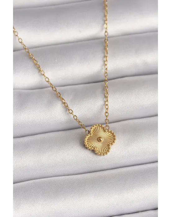 316L Çelik Gold Renk İşleme Detaylı Yonca Model Kadın Kolye