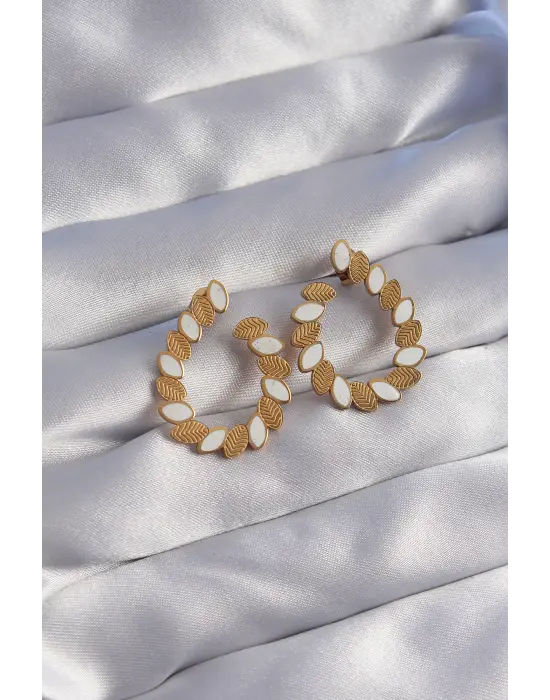   Altın Mineli Yaprak Figürlü Küpe