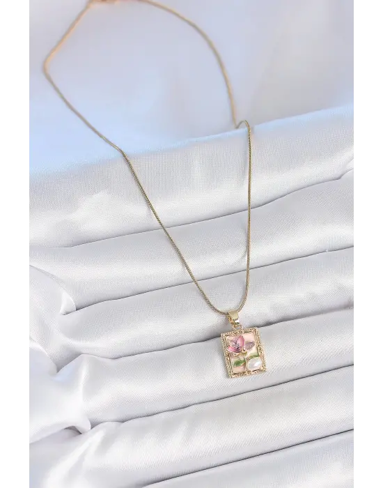 316L Çelik Gold Renk Pembe Mineli Çiçek İşlemeli İnci Detay Portre Model Kadın Kolye