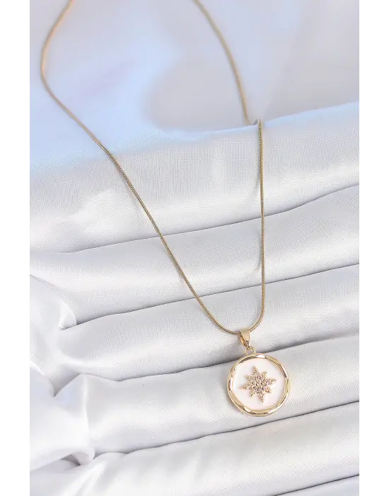 316L Çelik Gold Renk Zincir Beyaz Mineli Zirkon Taşlı Kuzey Yıldız İşlemeli Madalyon Model Kadın Kolye
