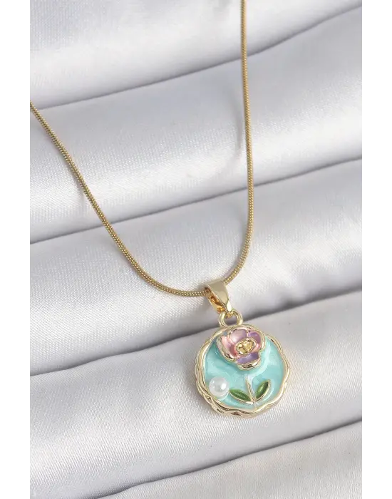 316L Çelik Gold Renk Zincir Mavi Minimal Çiçek İşlemeli İnci Detay Portre Model Kadın Kolye
