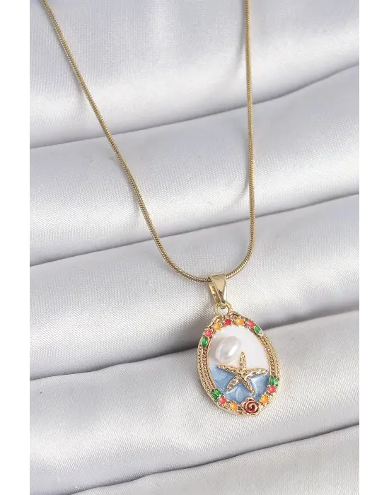 316L Çelik Gold Renk Zincir Mix Renkli Deniz Yıldız İşlemeli İnci Detay Portre Model Kadın Kolye