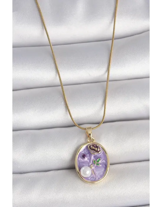 316L Çelik Gold Renk Zincir Mor Çiçek İşlemeli İnci Detay Portre Model Kadın Kolye