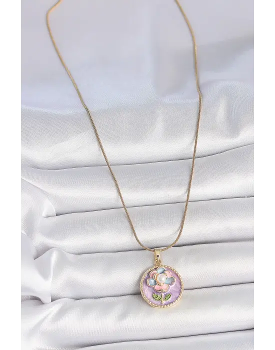 316L Çelik Gold Renk Zincir Mor Çiçek İşlemeli İnci Portre Model Detay Kadın Kolye