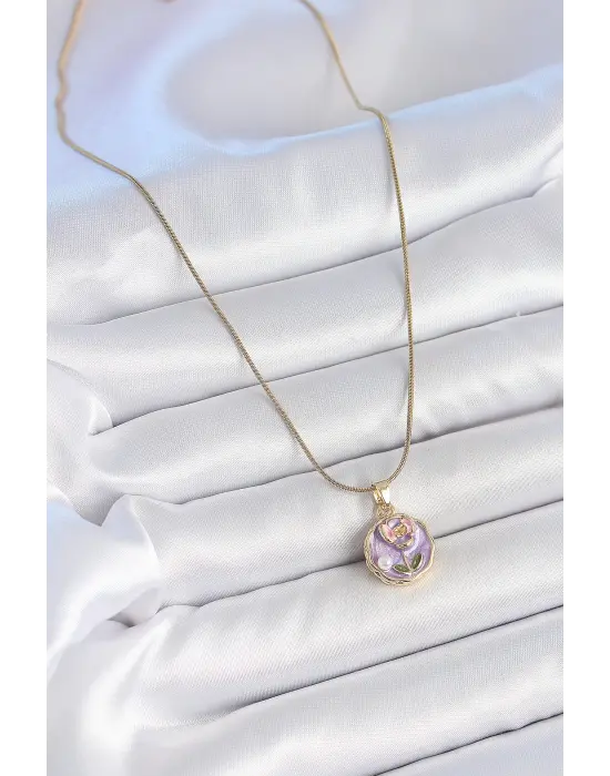 316L Çelik Gold Renk Zincir Mor Minimal Çiçek İşlemeli İnci Detay Portre Model Kadın Kolye
