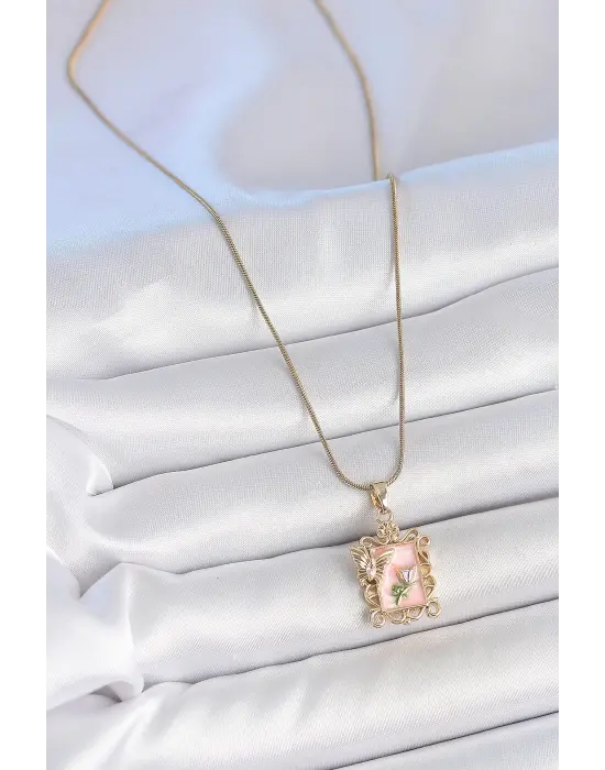 316L Çelik Gold Renk Zincir Pembe Mineli Çiçek İşlemeli Zirkon Taşlı Kelebek Detay Portre Model Kadın Kolye