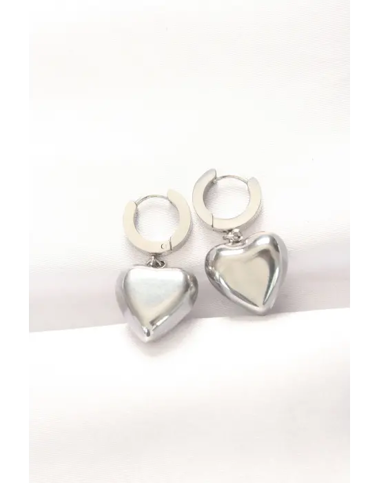   Gümüş Bombeli Kalp Tasarımlı Küpe