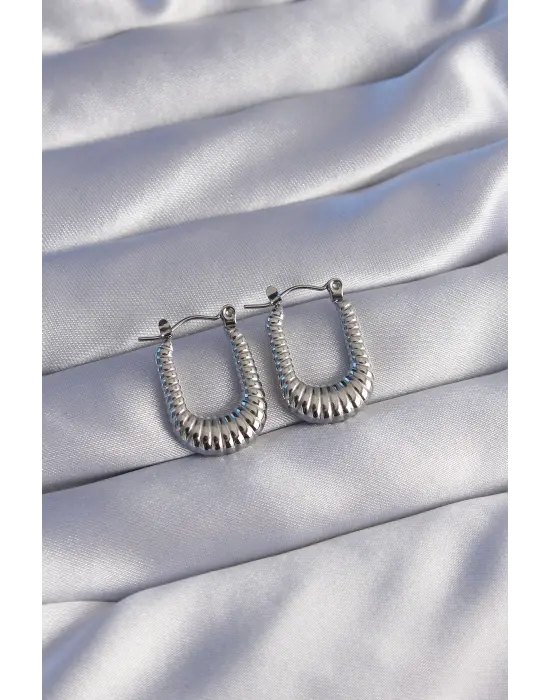   Gümüş Dikdörtgen Tasarımlı Tırtıklı Küpe