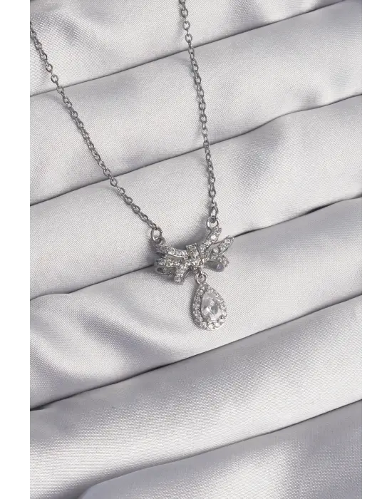  Gümüş  Fiyonk Detaylı Zirkon Taşlı Damla Model Çelik Kolye