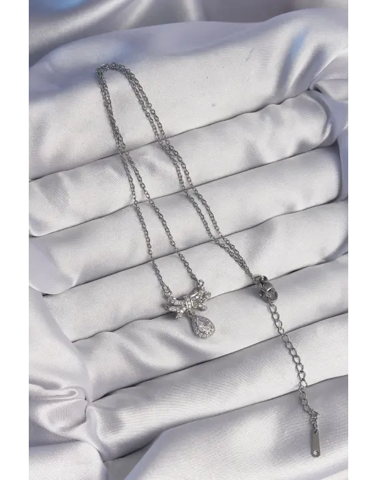  Gümüş  Fiyonk Detaylı Zirkon Taşlı Damla Model Çelik Kolye