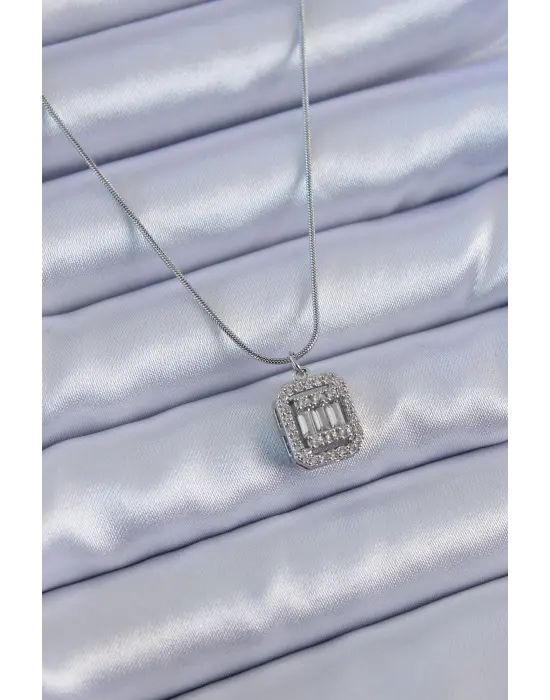  Gümüş  Kare Zirkon Taş Model  Çelik Kolye