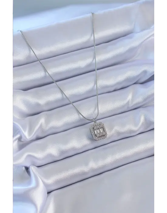  Gümüş  Kare Zirkon Taş Model  Çelik Kolye