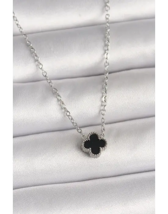 316L Çelik Gümüş Renk Siyah Yonca Model Kadın Kolye