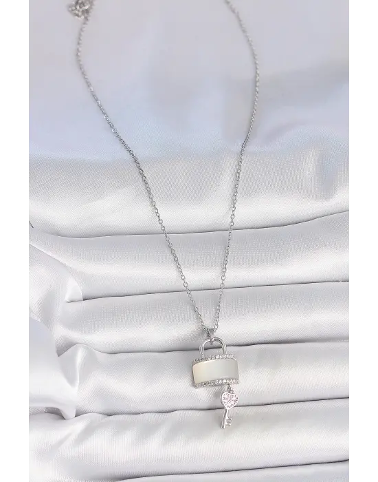 316L Çelik Gümüş Renk Zincir Beyaz Sedefli Kilit Anahtar Detay Kadın Kolye